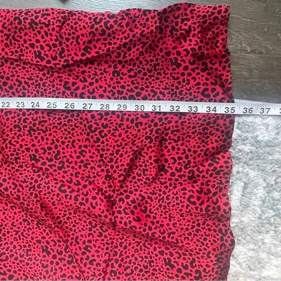 NWT Brooks Brothers Soft Satin Animal Print Dress, Size 2, Black Red w/ Pockets - Picture 9 of 16